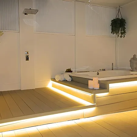 Apartment Penthouse With Jacuzzi On The Terrace *