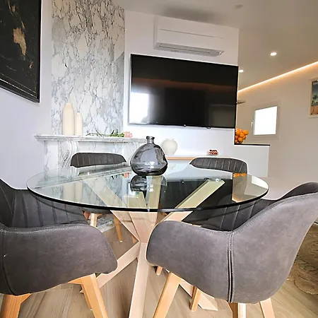 Apartment Penthouse With Jacuzzi On The Terrace *